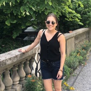 Meet your Posher, Eva